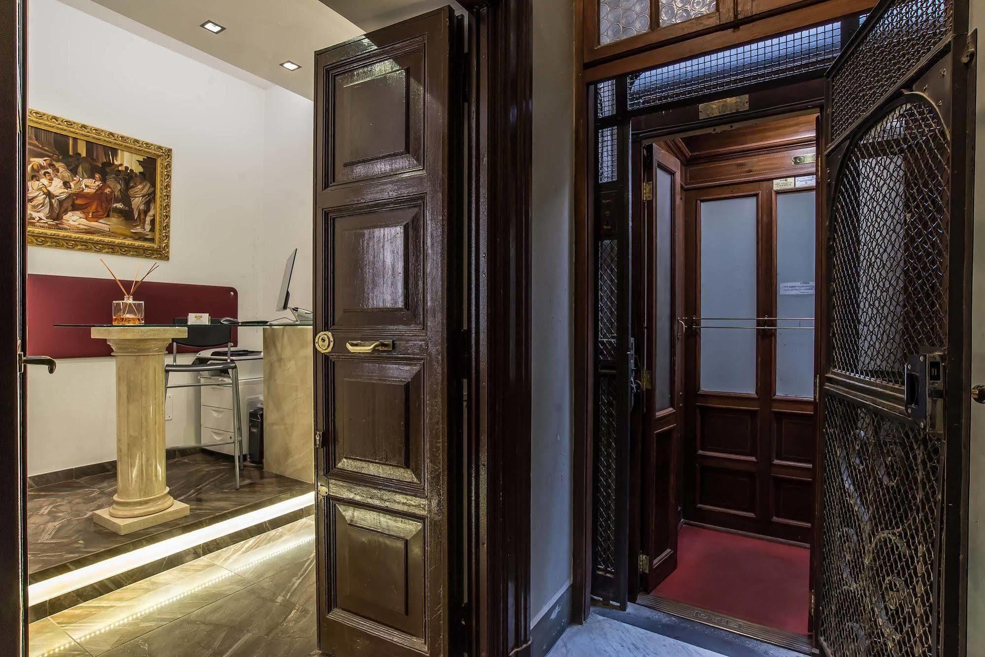 Pantheon Caesar Relais Roma Exterior foto
